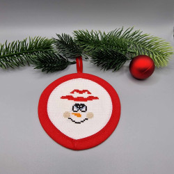 Bonhomme de neige chapeau rouge timide